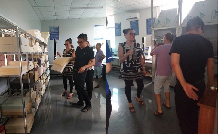 样品实验室.jpg 样品实验室.jpg