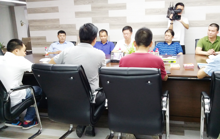 清溪镇政府领导宣传组 清溪镇政府领导宣传组