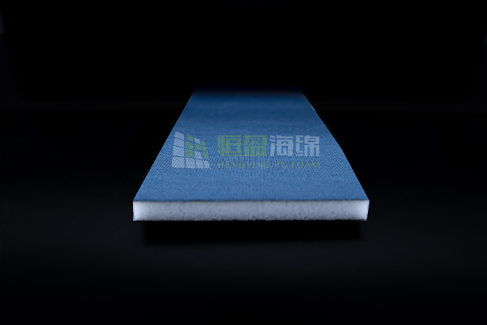 DSC02404-700.jpg DSC02404-700.jpg